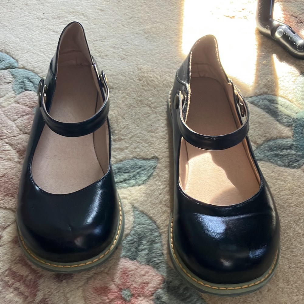 Black leather upper womens mary jane shoes, by Sailimy, size 8.5 wide. New.